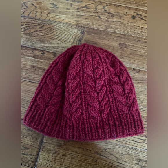 Erin Knitwear Hat Unisex 100% Wool Winter Berry Red Beanie One Size - Picture 6 of 11